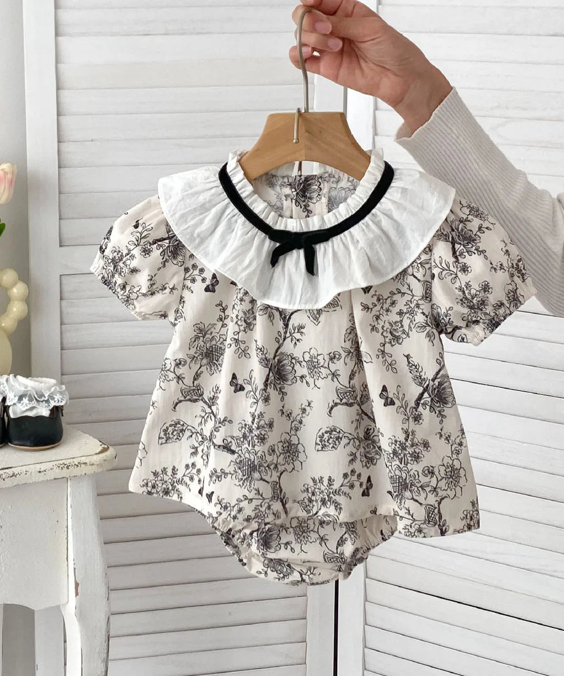 2 Pcs Black & White Princess